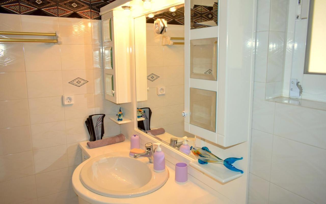 Augoustinos - Sea Side Luxury Apartments Artemida  Bagian luar foto