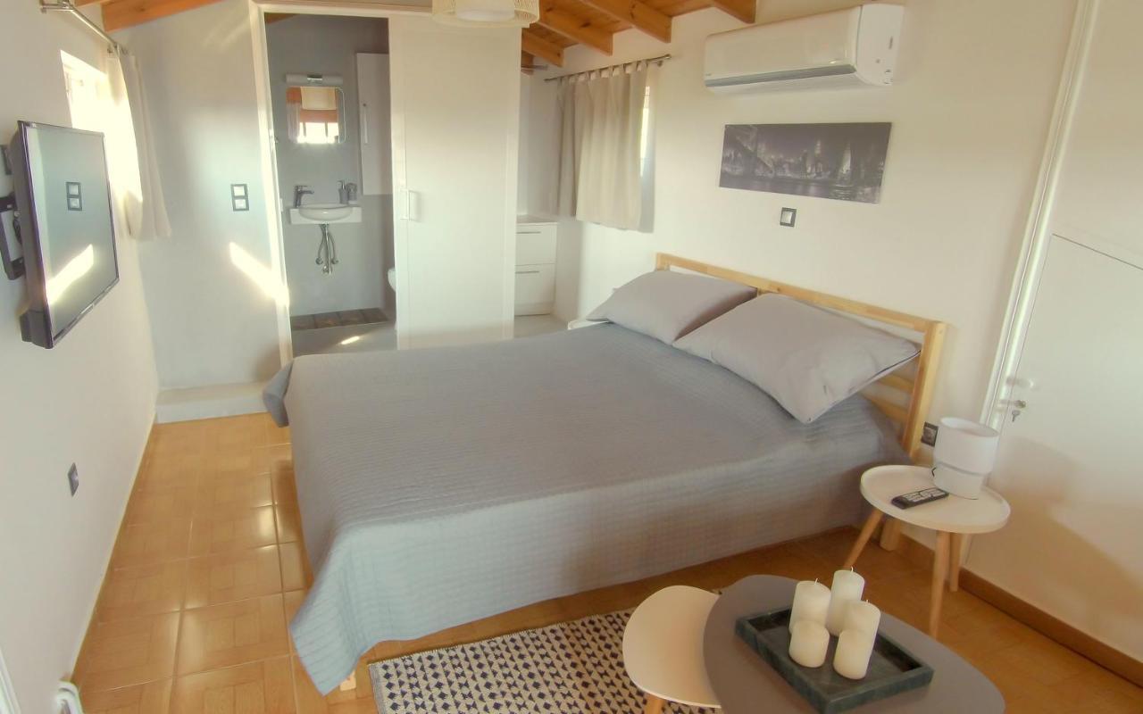 Augoustinos - Sea Side Luxury Apartments Artemida  Bagian luar foto